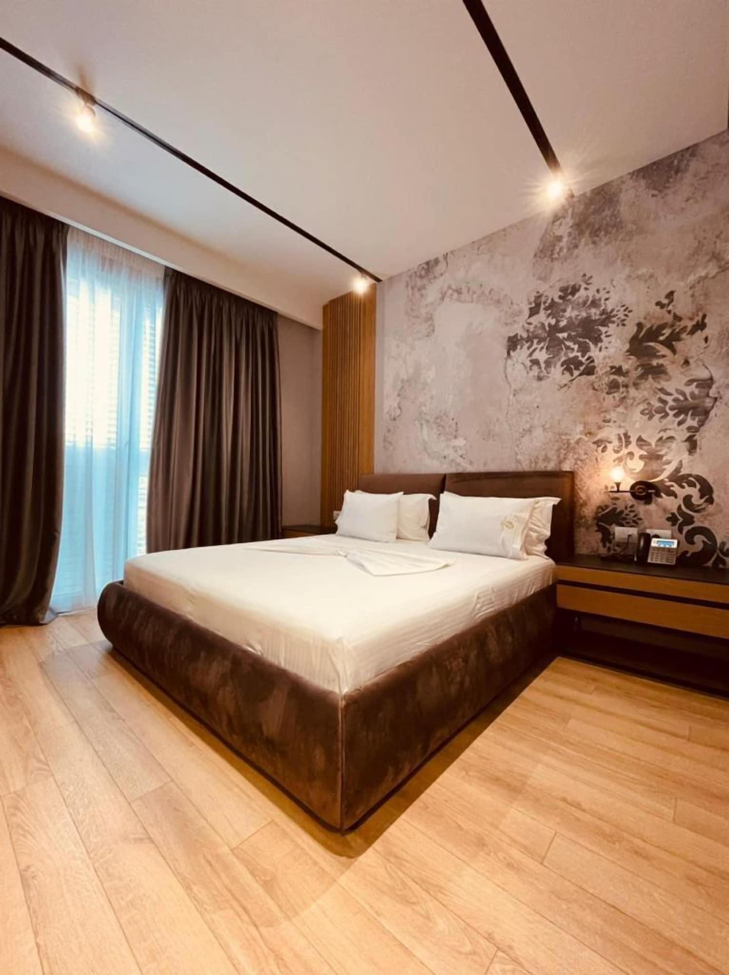 Lord Hotel Tirana Вора Екстер'єр фото