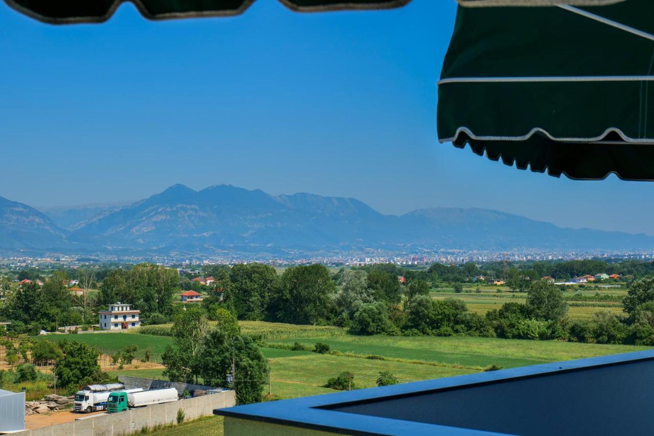 Lord Hotel Tirana Вора Екстер'єр фото