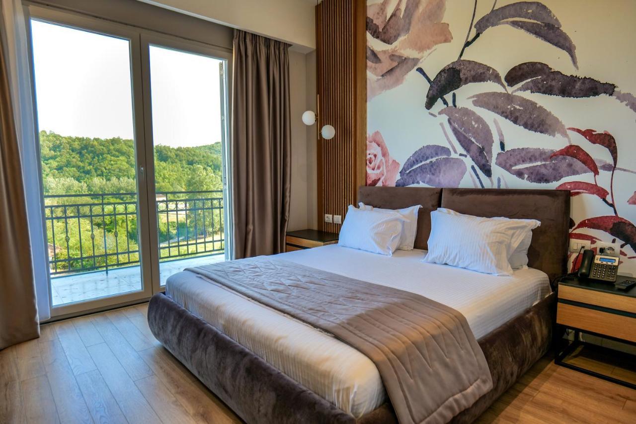 Lord Hotel Tirana Вора Екстер'єр фото
