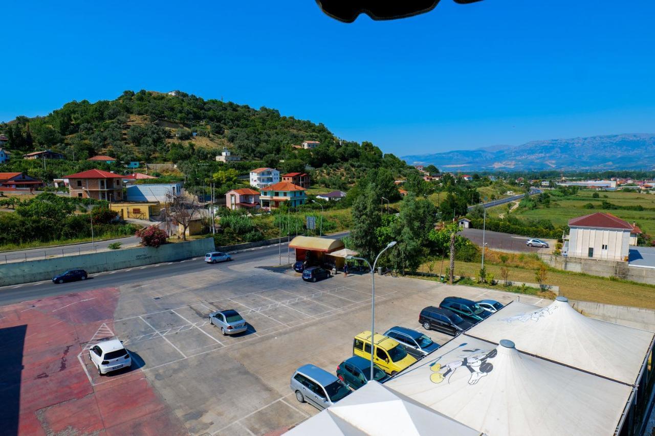 Lord Hotel Tirana Вора Екстер'єр фото