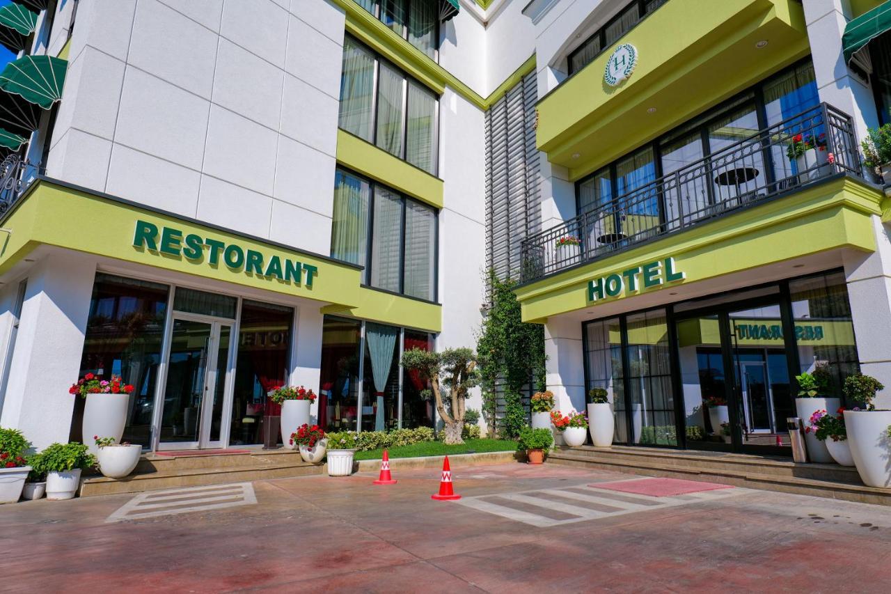 Lord Hotel Tirana Вора Екстер'єр фото