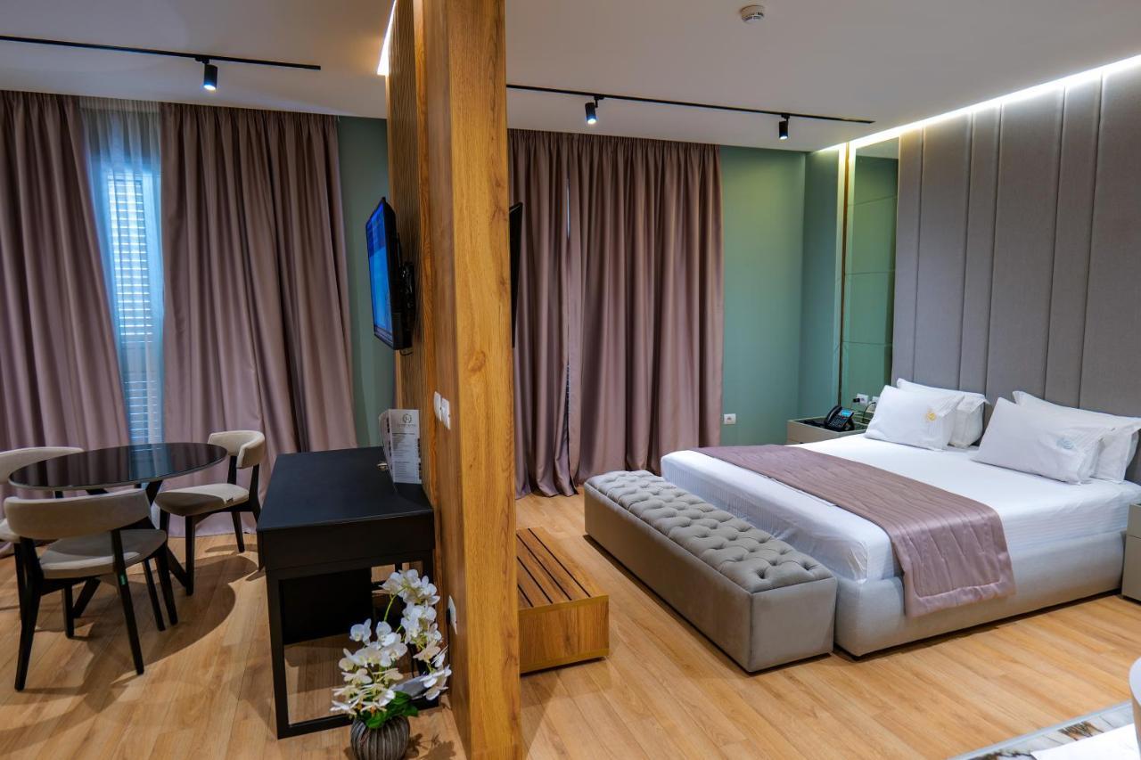 Lord Hotel Tirana Вора Екстер'єр фото